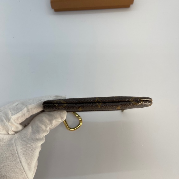 Authentic Louis Vuitton key pouch Monogram - Picture 8 of 11